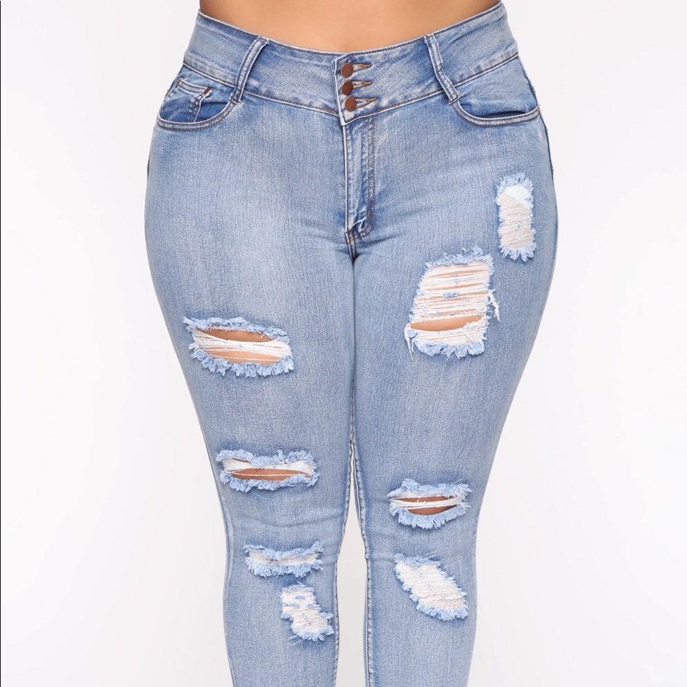 Distressed booty lifting mid rise jeans - Picture 4 of 10